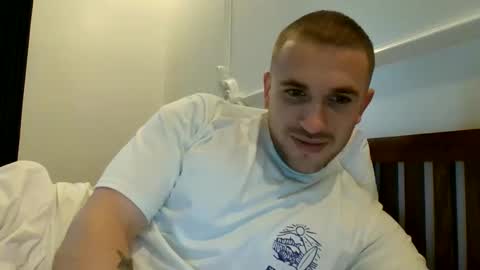 muscleshow00 online show from February 2, 10:36 am