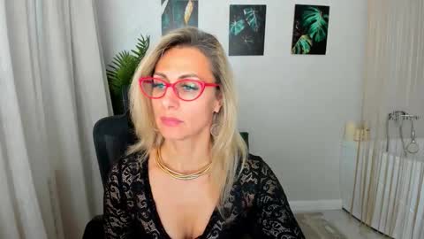 Diana online show from December 4, 11:19 am