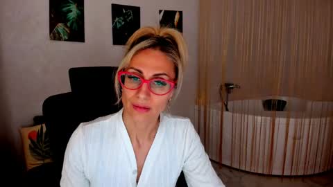 Diana online show from April 19, 6:10 pm