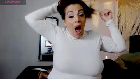 Mussa Hott online show from April 12, 1:10 am