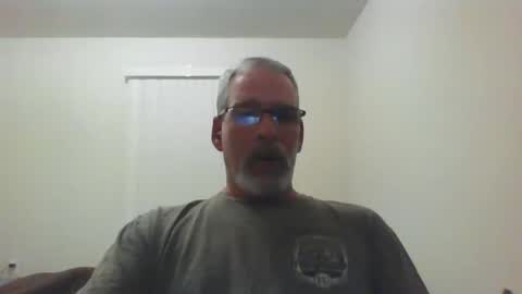 Snapshot of mustang_daddy chatting on September 11, 10:59 am 307MountainMan online show from September 11, 10:59 am