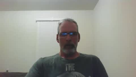 Snapshot of mustang_daddy chatting on November 5, 12:32 am 307MountainMan online show from November 5, 12:32 am