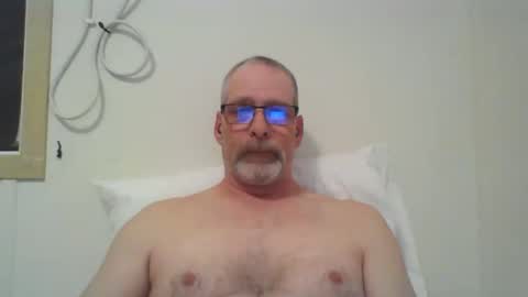 Snapshot of mustang_daddy chatting on February 19, 1:40 pm 307MountainMan online show from February 19, 1:40 pm