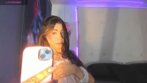 mxli_divine_ online show from June 25, 3:05 pm