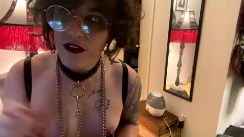 mxscary online show from February 7, 1:04 am