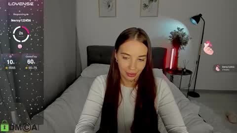 Snapshot of my_coco chatting on December 7, 1:58 am katie online show from December 7, 1:58 am