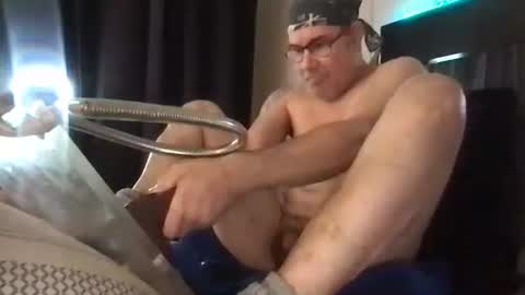 Snapshot of myeviltwin444 chatting on November 26, 1:39 am myeviltwin444 online show from November 26, 1:39 am