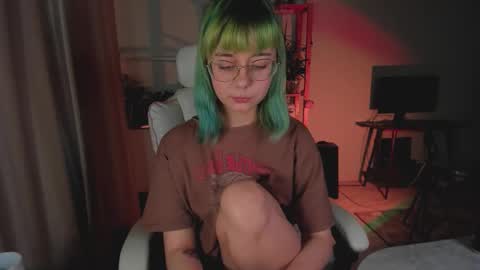 MylaFlores online show from March 12, 11:55 pm