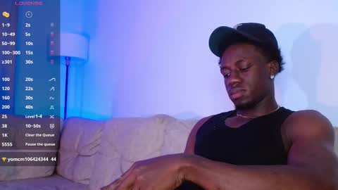 Mylo Wallace  online show from March 1, 2:46 am