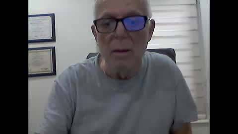 myminiweenie online show from September 29, 3:17 pm