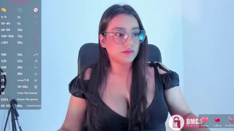 Bella online show from May 22, 9:53 pm