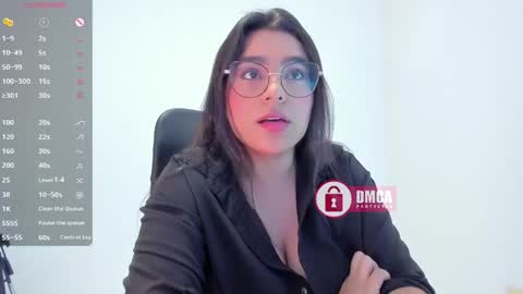 Bella online show from May 24, 9:09 pm
