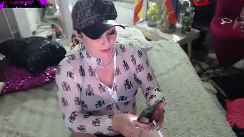 Snapshot of myrnasexxx chatting on July 5, 12:17 am Myrna Sessions online show from July 5, 12:17 am