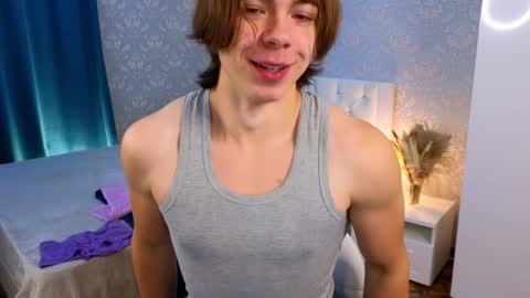 Snapshot of myshkek chatting on December 2, 1:14 am Mickey online show from December 2, 1:14 am