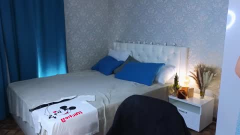 Snapshot of myshkek chatting on January 15, 1:34 am Mickey online show from January 15, 1:34 am