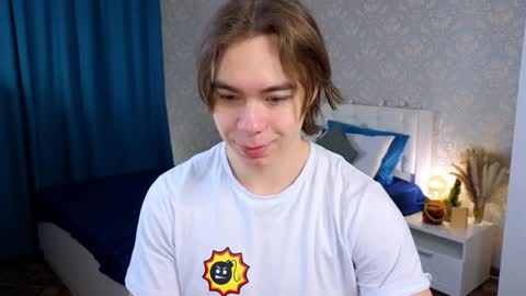 Snapshot of myshkek chatting on January 26, 1:20 am Mickey online show from January 26, 1:20 am