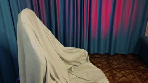 Snapshot of myshkek chatting on February 12, 11:51 am Mickey online show from February 12, 11:51 am