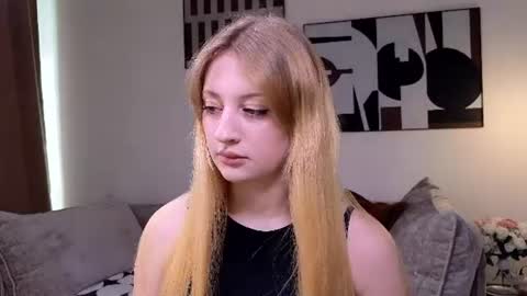 Snapshot of mysmila chatting on June 22, 2:25 pm mysmila online show from June 22, 2:25 pm