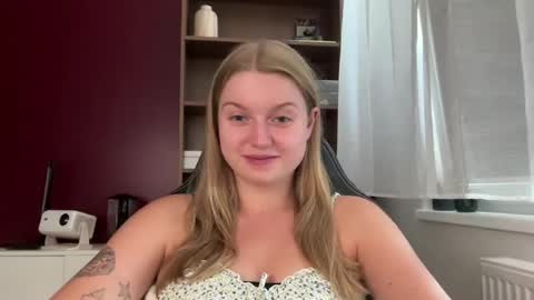 Snapshot of mysteryericax chatting on June 27, 11:04 am Erica online show from June 27, 11:04 am