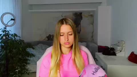 Eva online show from June 18, 6:01 pm