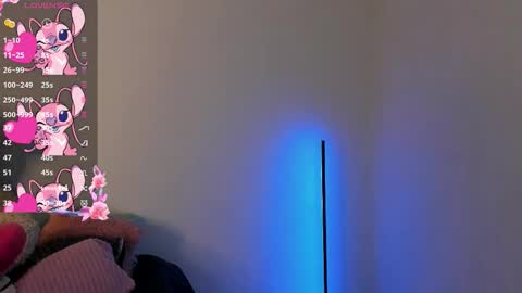 Snapshot of n_tiana chatting on November 10, 4:11 am Tiana online show from November 10, 4:11 am