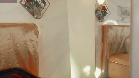 Snapshot of naamah_b chatting on December 20, 2:02 pm naamah_b online show from December 20, 2:02 pm