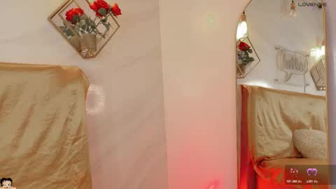 Snapshot of naamah_b chatting on February 6, 2:31 pm naamah_b online show from February 6, 2:31 pm