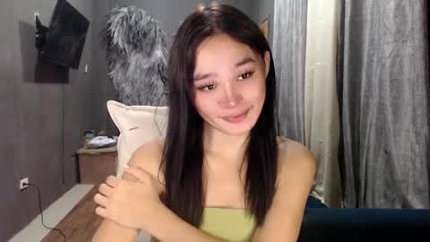 nadiestar online show from February 27, 10:26 am