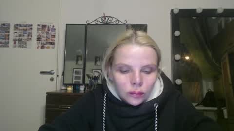 Snapshot of nadyagt chatting on March 28, 7:02 pm nadyagt online show from March 28, 7:02 pm