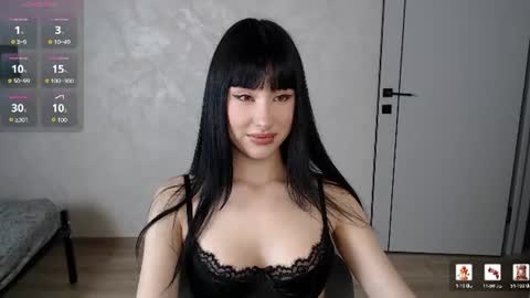 Naemi online show from July 21, 2:08 pm