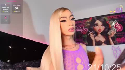 NahiaVictoria  online show from October 21, 12:39 pm