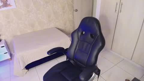 Snapshot of nahomi_blaze56eup chatting on July 2, 8:04 pm valeria online show from July 2, 8:04 pm