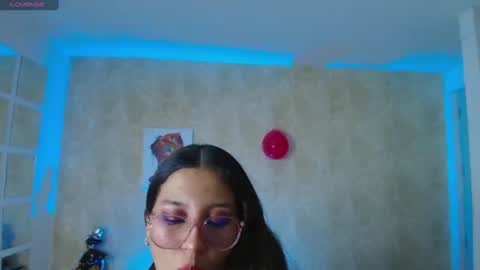Snapshot of nahomi_blaze56eup chatting on July 8, 8:13 pm valeria online show from July 8, 8:13 pm