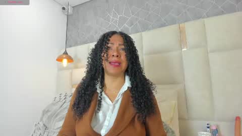 Nahomi Dominique online show from July 8, 12:53 pm