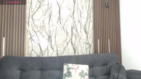 Laura online show from February 12, 8:59 pm