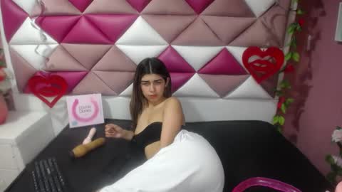 NahomiConnorr online show from January 8, 7:34 pm