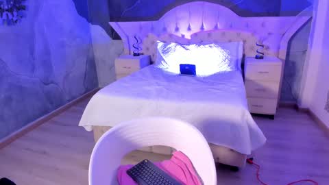 Nahomi online show from February 27, 5:24 am