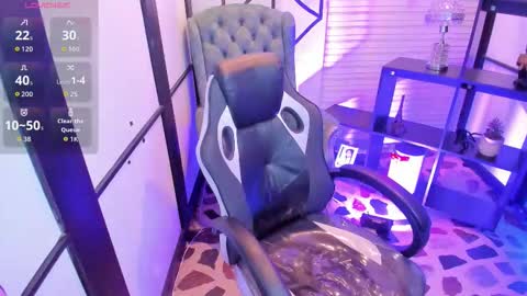 Nahomi online show from November 18, 5:12 am