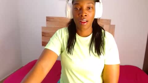 nahomy_gree online show from May 26, 2:40 am