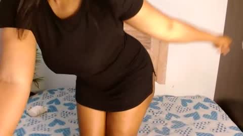 nahomy_gree online show from June 12, 3:27 am
