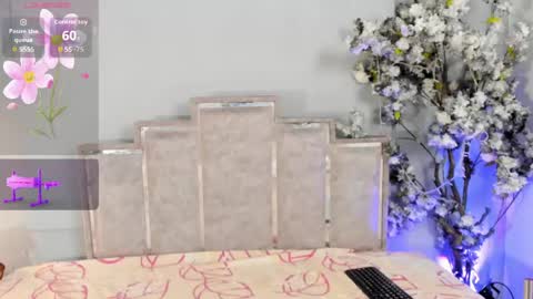 nahomycarterr online show from June 8, 1:55 pm