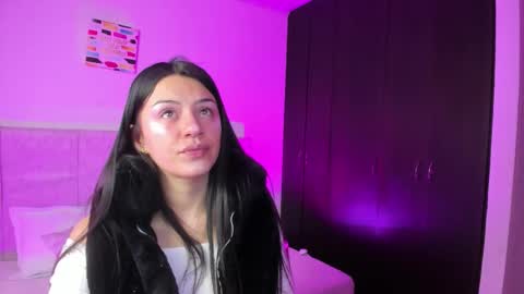 Snapshot of naiavoss chatting on November 18, 12:20 pm naiavoss online show from November 18, 12:20 pm