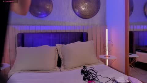 Naisha Ford online show from January 9, 4:37 am