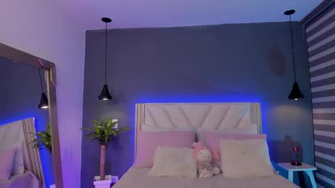 Naisha Ford online show from March 31, 1:29 am