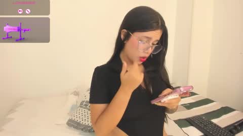 namimayers2 online show from March 29, 10:54 pm