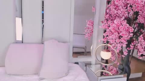     online show from March 9, 1:48 pm