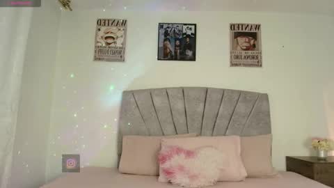 NamiThompson online show from March 10, 11:21 pm