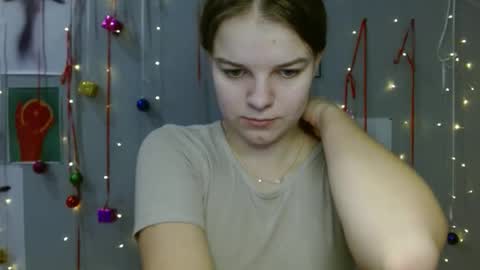 Nana online show from December 16, 8:19 am