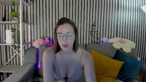 Snapshot of nancy__carter chatting on August 4, 9:23 am Nancy online show from August 4, 9:23 am