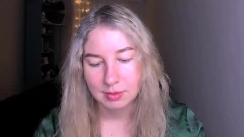 Nancy online show from April 20, 6:53 pm